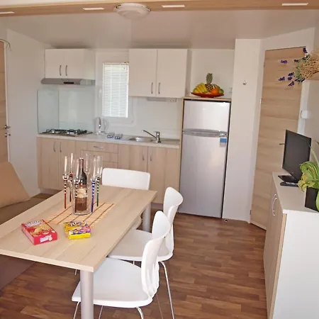 Camping Adria Mobile Park 4*